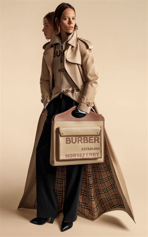 vetements burberry femme soldes|Burberry paris website.